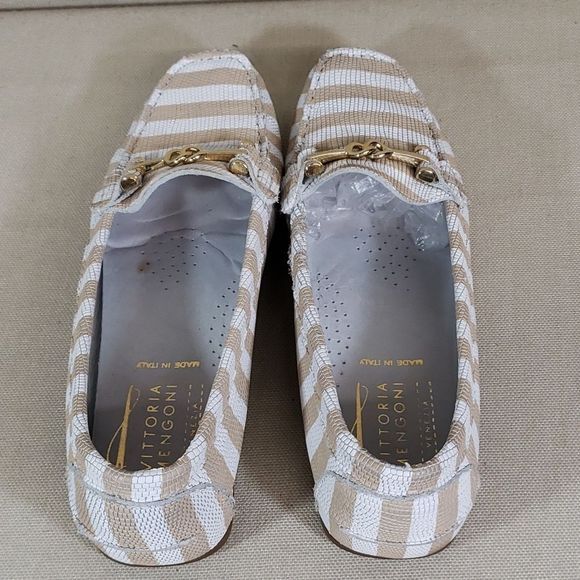 VITTORIA MENGONI LEATHER WOMENS LOAFERS Size 9 EUC - Picture 7 of 11
